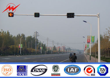 Cina 7M Traffic Light Pole Gr65 4m / 6m Galvanized Road Light Poles With 9M Bracket pemasok