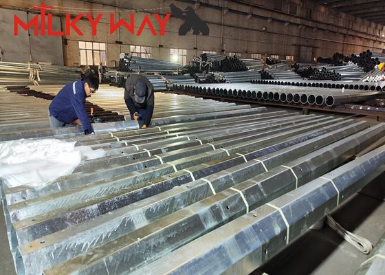 9m 200dan 400dan 650dan Transmisi Galvanized Electrical Metal Pole Untuk Jalur Distribusi pemasok