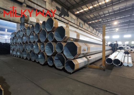 Menara Monopole Baja Q345 untuk Telekomunikasi 18m-30m Galvanis Celup Panas pemasok