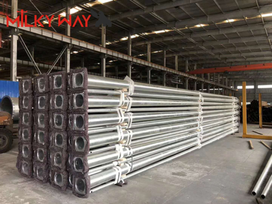 Tiang Lampu Lalu Lintas Galvanis Tinggi 10M Lengan Palang 7M pemasok