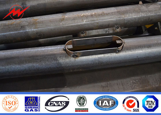 Dual Outreach 12M Galvanized Steel Pole Powder Coating untuk Pencahayaan Jalan