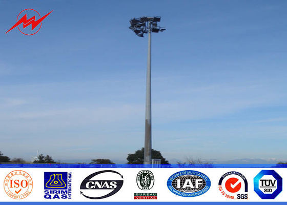 45M 80 nos Lampu LED Galvanized High Mast Light Pole With Round Lantern Carriage