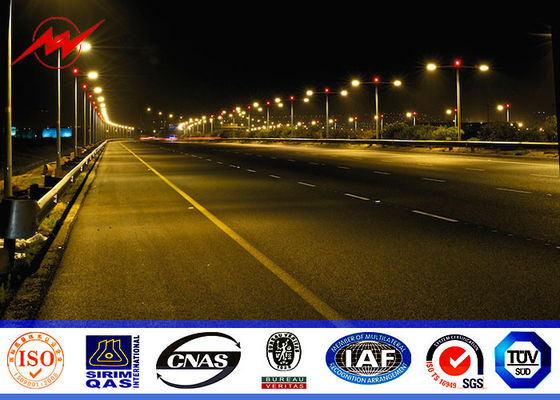 Hot Dip Galvanized Outdoor Street Lighting Polandia 5M Sampai 8M Dengan Double Curved Arm