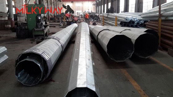 Hot Dip Galvanized Steel Utility Pole Untuk Transmisi Listrik Dengan Desain Beban Faktor Keamanan Tinggi