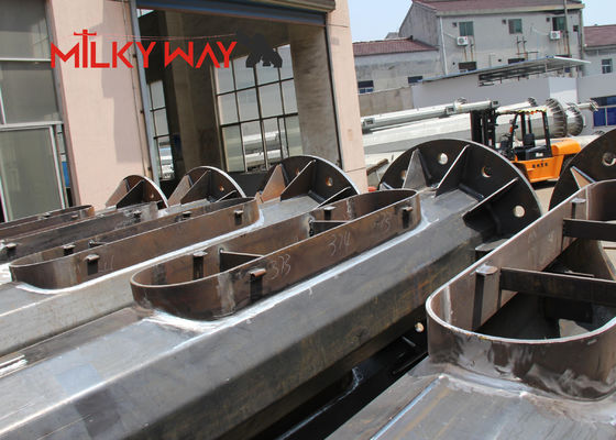 15M Customized Galvanized Steel Power Pole untuk tiang transmisi daya dengan dan ketebalan yang disesuaikan