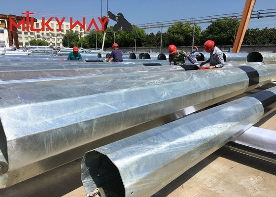 35FT 70FT 90FT Transmission Line Galvanized Steel Power Pole Dengan Bitumen Untuk Transmisi Daya