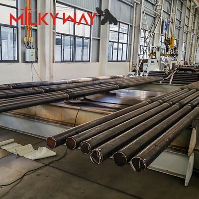 Tiang Baja Tipe Pemasangan Kubur Selesai Perak Ideal untuk Tiang Utilitas Penerangan Jalan dan Proyek Infrastruktur Luar Ruangan