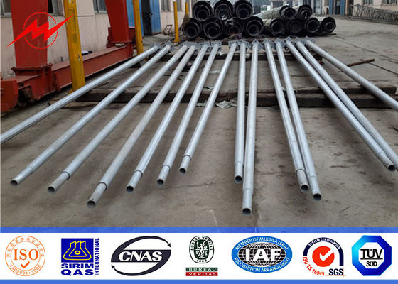 Tiang Lampu Jalan Luar Ruangan Oktagonal 5M Hingga 15M Dengan Lengan Lipat Ganda 60mm Dia