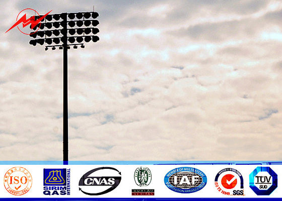 50M 60 Nos Lampu LED Tinggi Tiang Lampu Pole Stadium Light Tower Dengan Kereta Lentera Persegi