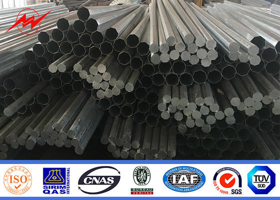 Profesional 20m Polygonal High Mast Stadium Light Pole Dengan Powder Coating