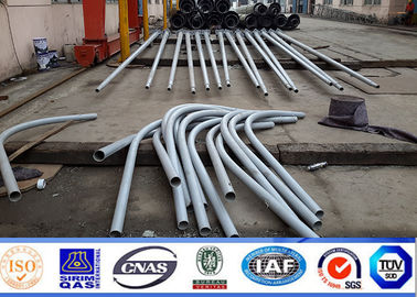 6m 7m 8m Steel Power Pole untuk pencahayaan jalanan dalam tipe flange dengan ketahanan angin yang tinggi
